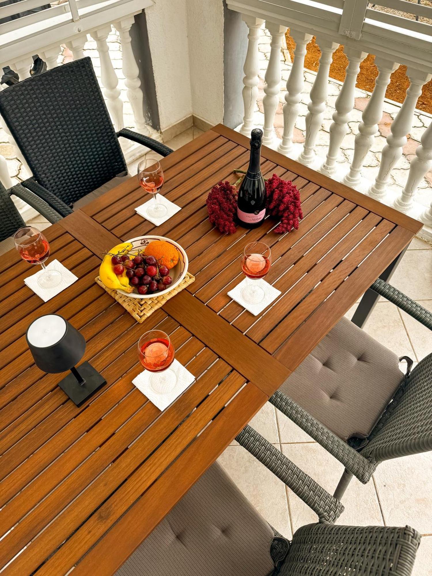 Apartmani Cvangic Vir Exterior photo